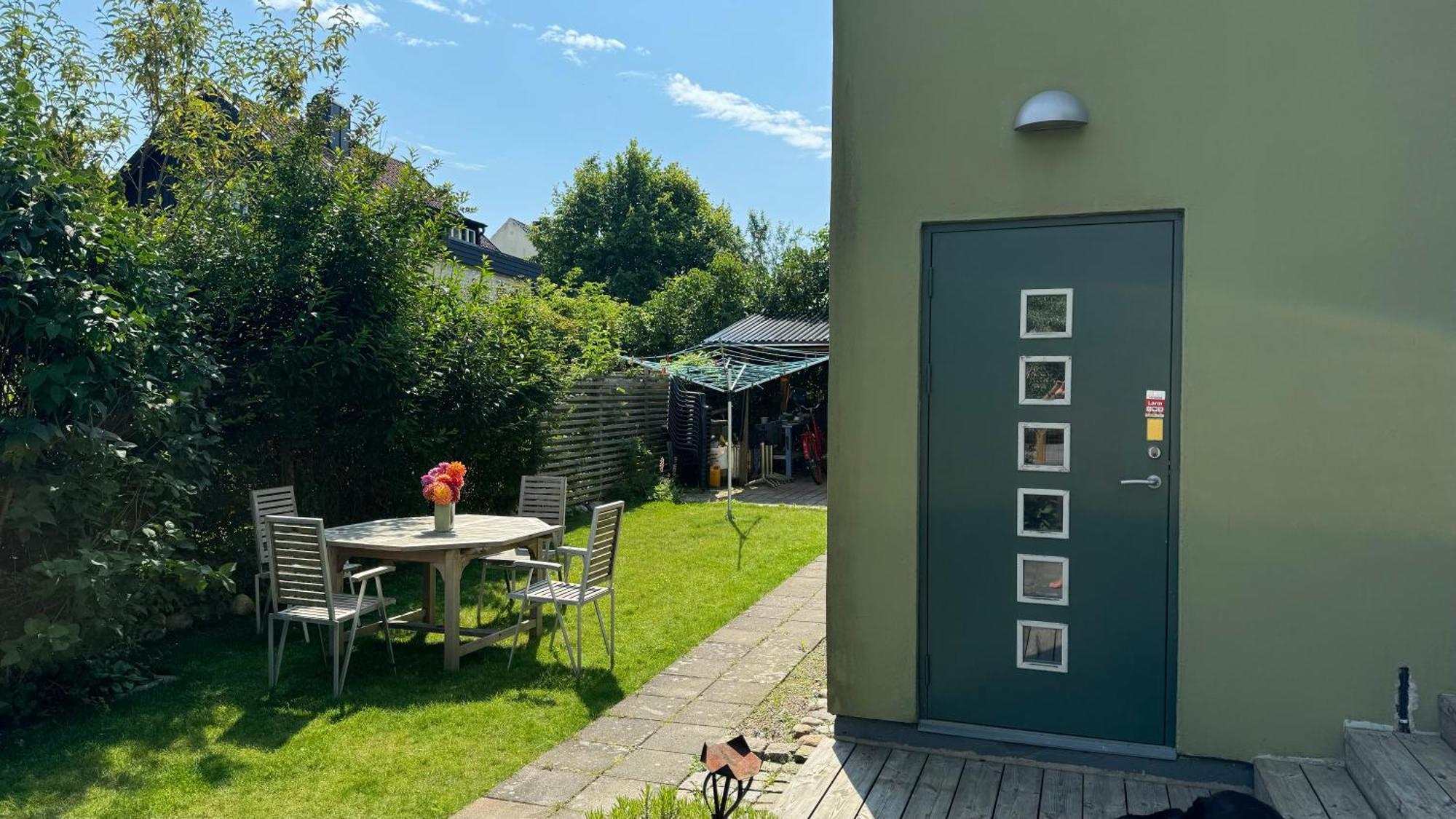 Modernt Hus Naera Stad Och Strand 斯塔德 外观 照片