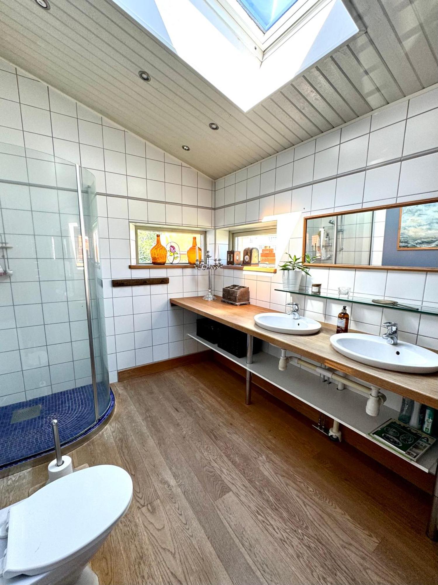 Modernt Hus Naera Stad Och Strand 斯塔德 外观 照片